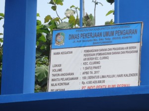 Foto: Tandon air serta sumur bor di desa plampangrejo. (Doc.din).