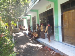 Foto: Anak didik MTs Darusaalam. (Doc.din).