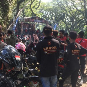 Foto: suwasana didalam wisata Djawatan saat acara dimulai.