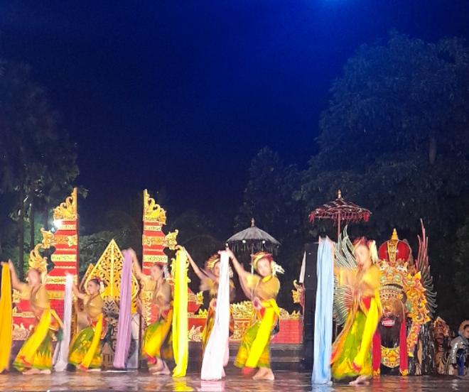 Foto : Semua karya seni tradisional digelar oleh seniman 